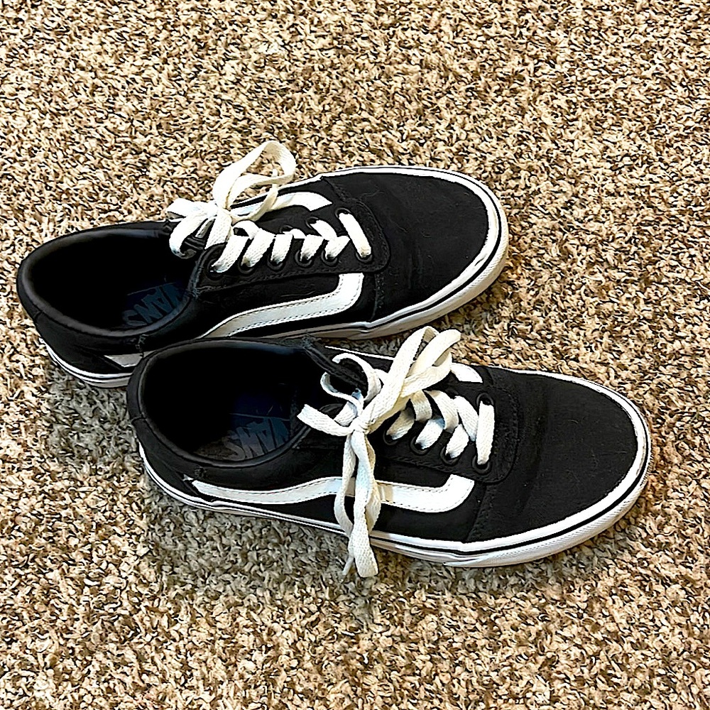 Vans “Off the Wall” Sneakers